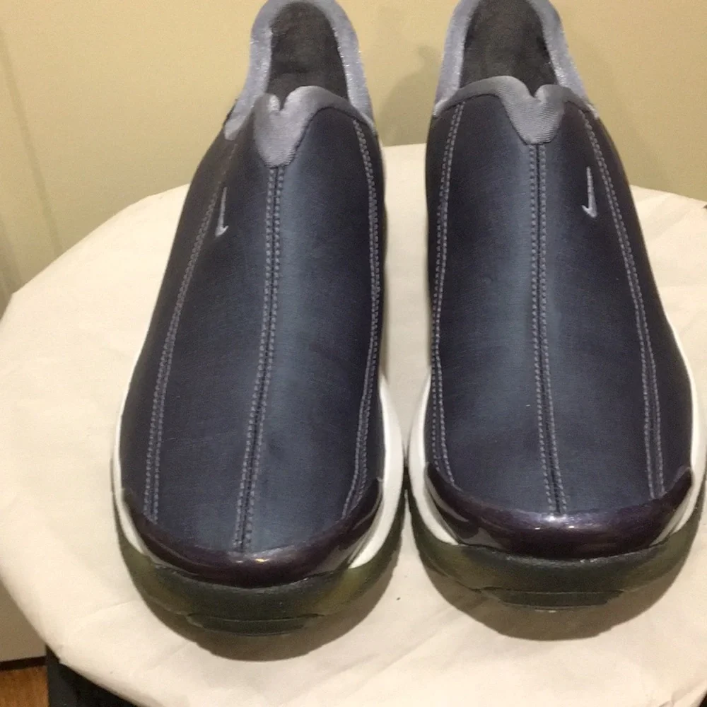 NWOT NIKE womens GOLF Air presto Slip On Golf Shoe soft spikes size 7 blue